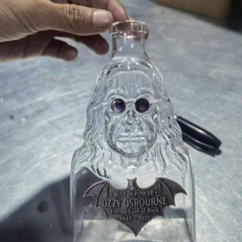 Glass Decanter Whiskey - Ozzy Osbourne 'Back to the Beginning'